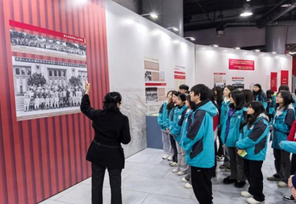 “共和国脊梁”重庆巡展启幕 科学家精神照亮山城